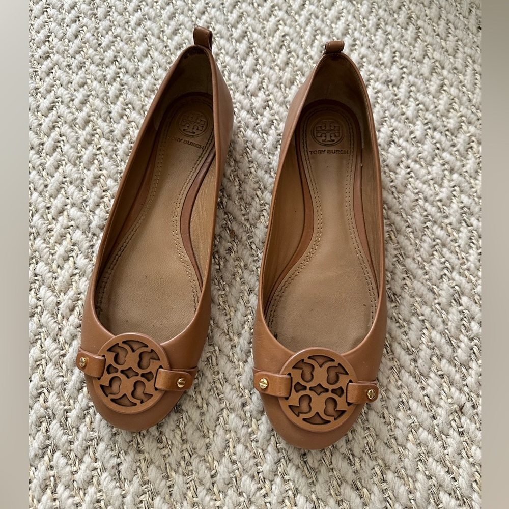 Tory Burch Tan Ballet Flats. Women’s size 6.5